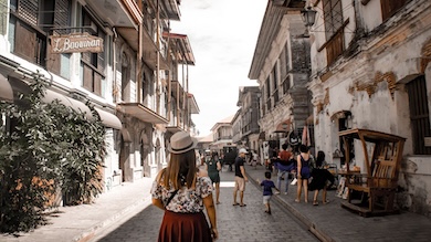 A well-preserved colonial street in the Philippines, featuring Spanish-era architecture and a glimpse into the country’s historical past.